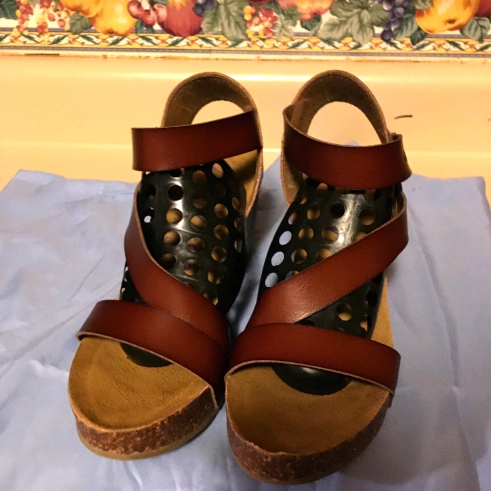 Women wedge sandals